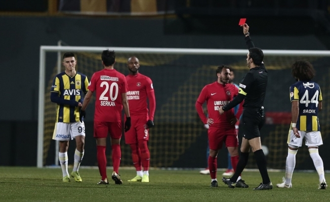 Trabzonspor centilmen, Fenerbahçe hırçın bir görüntü sergiliyor