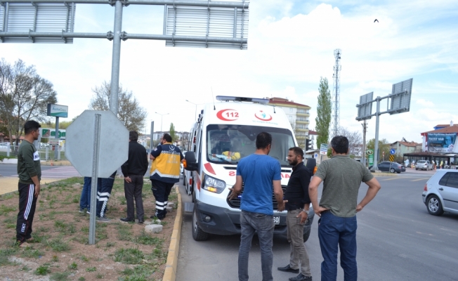Aksaray'da otomobil şarampole devrildi: 4 yaralı