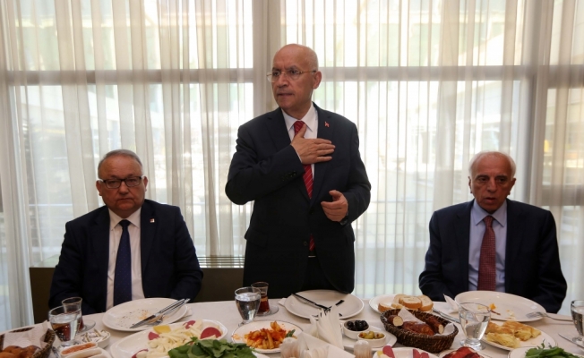 Belediye Başkanı Yaşar meclis üyeleriyle buluştu