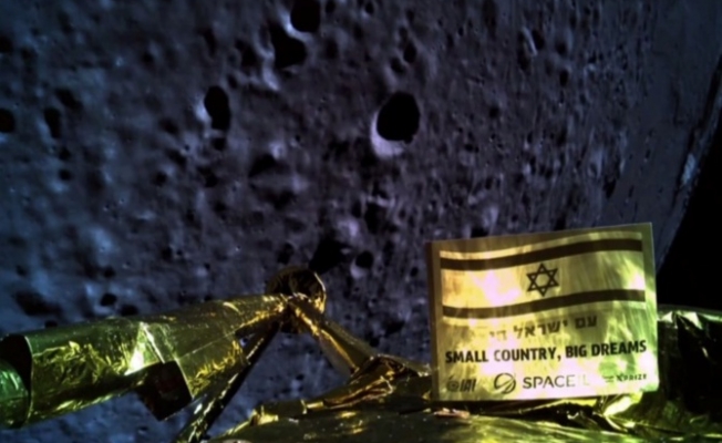 İsrail'in Ay'a inme denemesi başarısız oldu