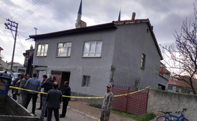 Konya'da çatıdan düşen kadın öldü