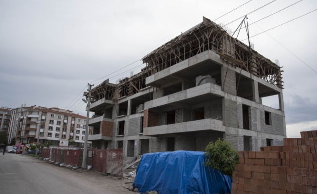 Ankara'da inşaattan düşen işçi öldü