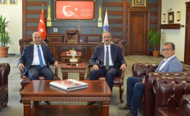 Başkan Ekicioğlu'dan Rektör Karakaya'ya ziyaret