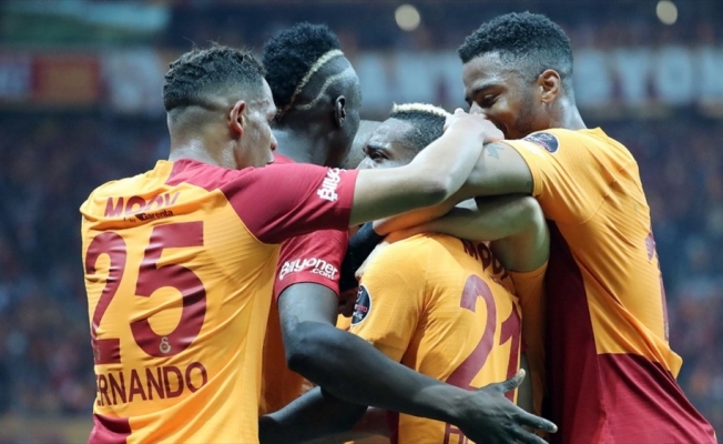 Galatasaray'da 15 futbolcunun ilk şampiyonluk heyecanı