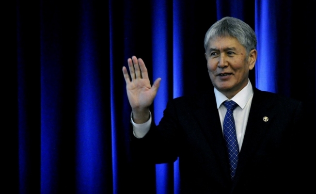 Kırgızistan'da eski Cumhurbaşkanı Atambayev parti liderliğinden ayrıldı