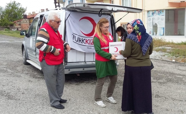 Kızılay'dan 800 aileye ramazan yardımı