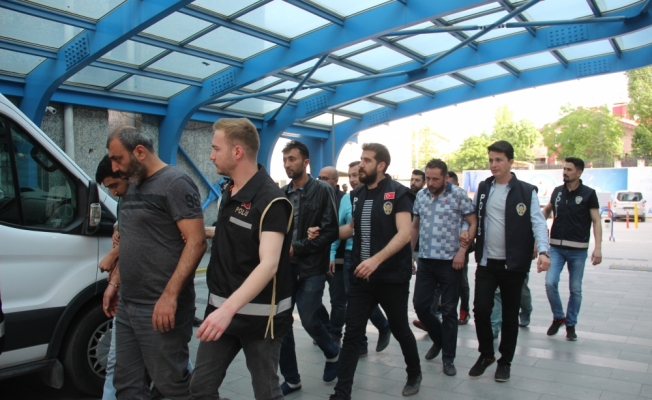 Konya'da kaçak silah ve sahte para operasyonu