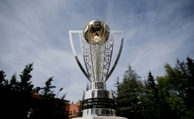 Şampiyonluk kupası Ankara'da görücüye çıktı