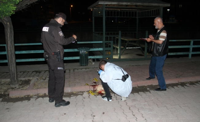 Beyşehir'de bıçaklı kavga: 1 yaralı
