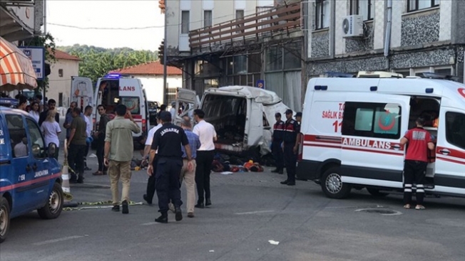 Edirne’de göçmenleri taşıyan araç kaza yaptı: 10 ölü, 30 yaralı