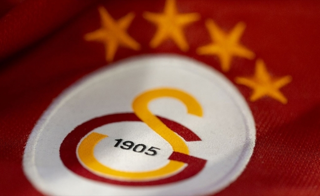Galatasaray'ın iç saha forması satışa sunuldu