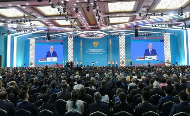 Kazakistan'da cumhurbaşkanlığı seçimini kazanan Tokayev yemin etti
