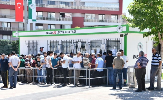 Konyaspor'da kombine biletlere yoğun ilgi