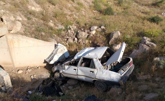 Aksaray'da otomobil uçuruma devrildi: 1 ölü