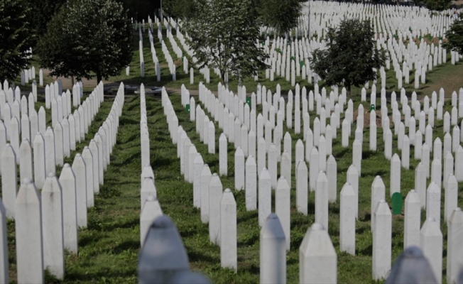 Boşnak milletinin en derin yarası: Srebrenitsa soykırımı