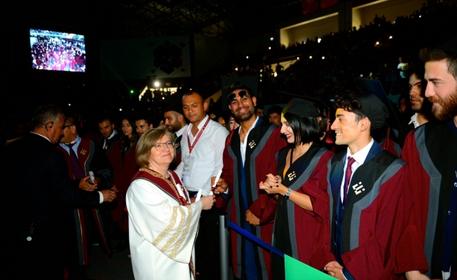 Eskişehir Teknik Üniversitesinde mezuniyet sevinci