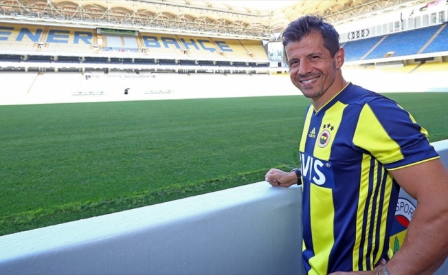 Fenerbahçe Kulübü: Emre Belözoğlu kaptanlık yapmak üzere takıma dahil edildi