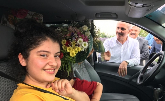 Karaman'da gurbetçiler çiçekle karşılandı