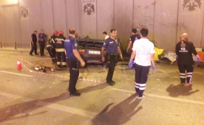 Konya'da iki otomobilin çarpışması sonucu ilk belirlemelere göre 7 kişi öldü