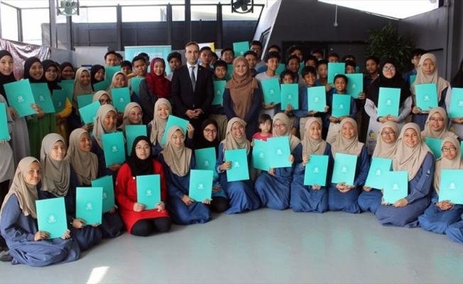 Malezya'da seçmeli Türk Okçuluğu dersi öğrencileri sertifikalarını aldı