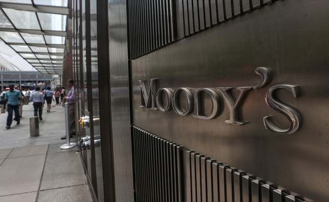 Moody's: İngiltere kredi zorlukları ile karşı karşıya