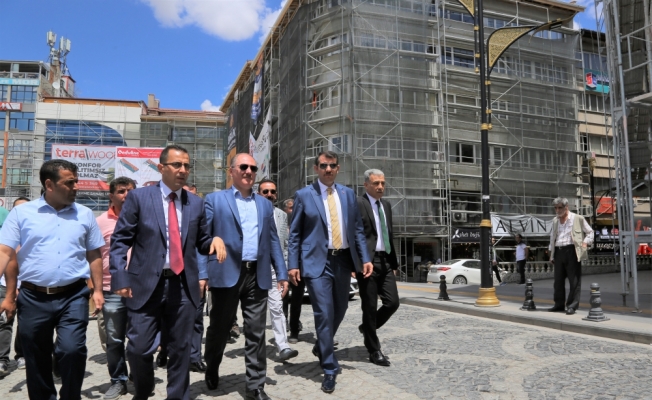 Sivas kent meydanındaki binalar tarihi dokuya uyarlandı