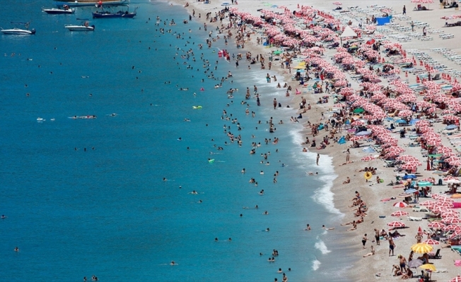 Antalya'ya 193 ülkeden 8 milyon turist geldi