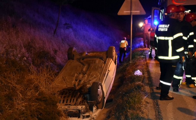 Kırıkkale'de otomobil su kanalına devrildi: 2 yaralı