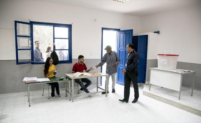 Tunus'ta cumhurbaşkanlığı seçimlerinde oy verme işlemi başladı