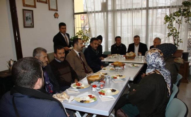 Çubuk Belediye Başkanı Demirbaş'tan engelliler derneğine ziyaret
