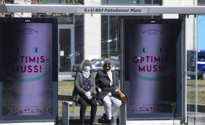 Almanya'da maske zorunlu oldu, Avusturya anaokullarını açmaya hazırlanıyor
