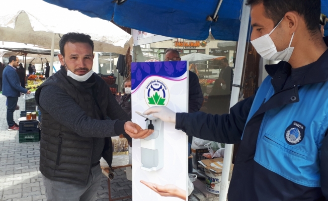 Beypazarı'nda polis ve zabıtadan pazar denetimi