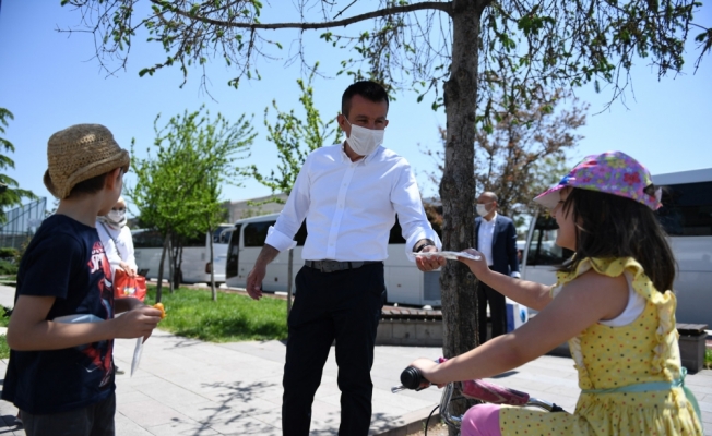 Altındağ Belediyesince 500 bin maske dağıtıldı