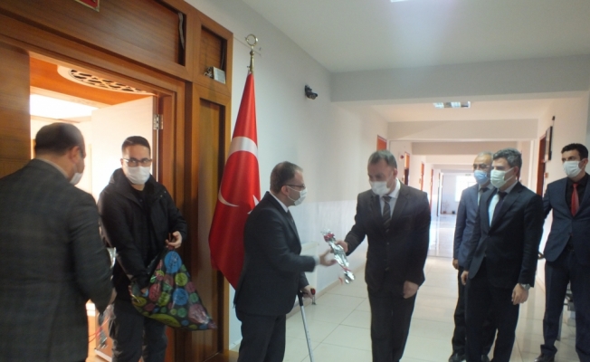 Sivas'ta 24 Kasım Öğretmenler Günü kutlandı