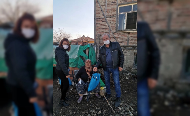 Beypazarı'nda iki mahallede temizlik malzemeleri dağıtımı yapıldı