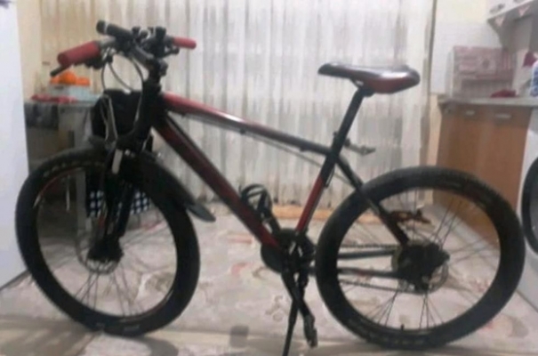 Çaldığı bisikleti internetten satmaya çalışan şüpheli yakalandı