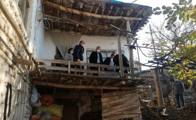 Halkapınar'da Kaymakam ve Belediye Başkanı'ndan sobadan sızan gazdan yaşamını yitiren ailelere ziyaret