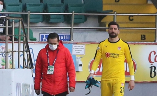 Sivasspor'da sakatlanan kaleci Muammer Yıldırım'ın sağlık durumu yarın belli olacak