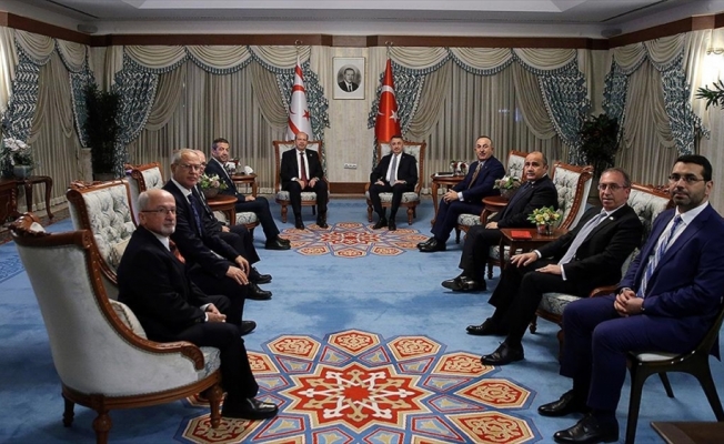 Cumhurbaşkanı Yardımcısı Oktay ile KKTC Cumhurbaşkanı Tatar bir araya geldi