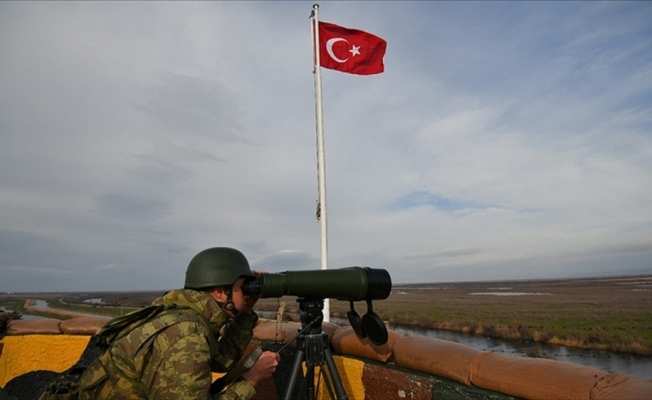 Türkiye'den Suriye'ye geçmeye çalışan PKK'lı terörist Akçakale sınırında yakalandı