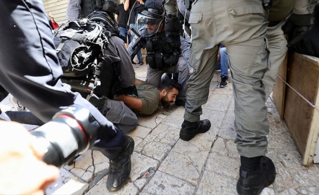 İsrail polislerinden Şam Kapısı’nda Filistinlilere müdahale
