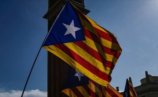 Katalonya'da yeni hükümet İspanya'dan ayrılma hedeflerini koruyarak kuruldu