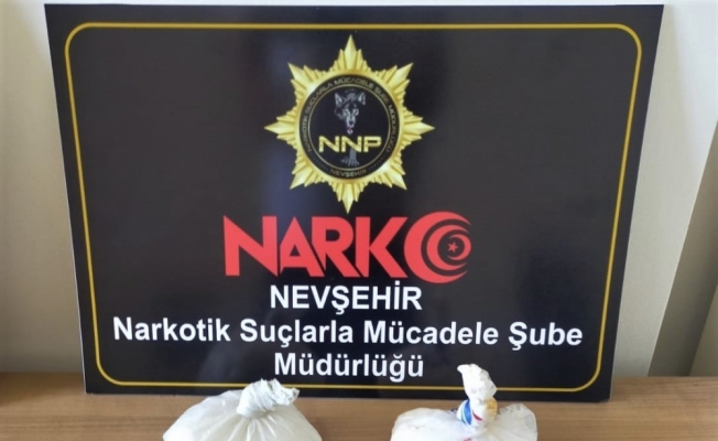 Nevşehir'de cips paketinde uyuşturucu taşıdıkları iddia edilen 2 yabancı uyruklu tutuklandı