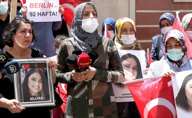 Almanya'da kızı PKK tarafından kaçırılan anne, Diyarbakır annelerini ziyaret etti