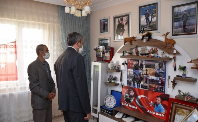 Kırıkkale Valisi Sezer'den şehit ailesine ziyaret