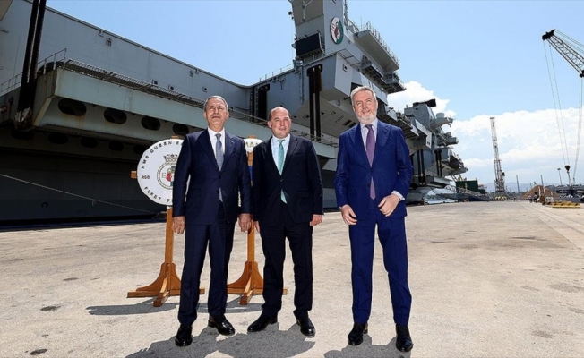 Milli Savunma Bakanı Akar, İtalya ve İngiltere Savunma Bakanları ile Sicilya'daki üçlü toplantıda bir araya geldi