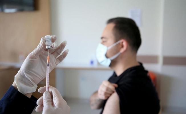 Sağlık Bakanlığınca uygulanan birinci ve ikinci doz aşı miktarı 45 milyonu aştı