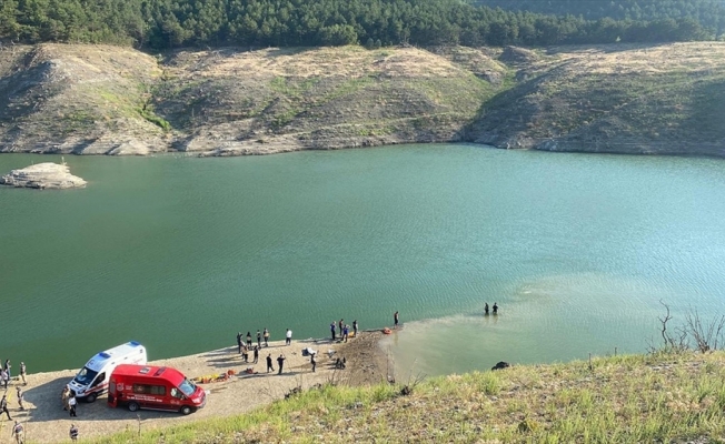 Amasya'da baraj gölünde aynı aileden 5 kişi boğularak hayatını kaybetti