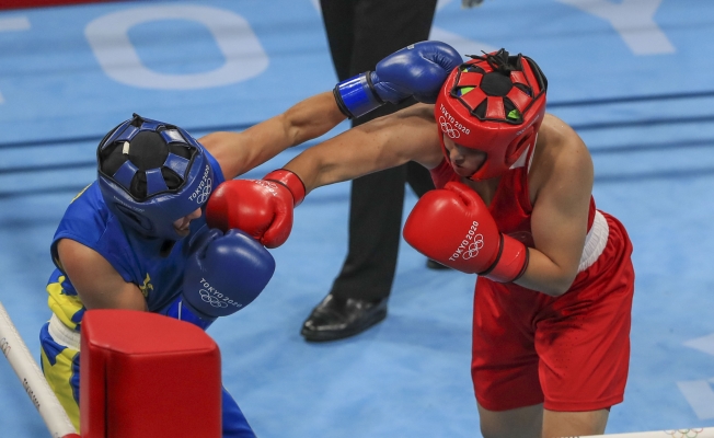 Kadın boks tarihinde bir ilk: Busenaz yarı finalde