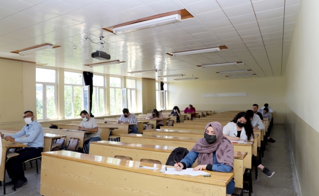 SBTÜ'de yüksek lisans ve doktora sınavları yapıldı
